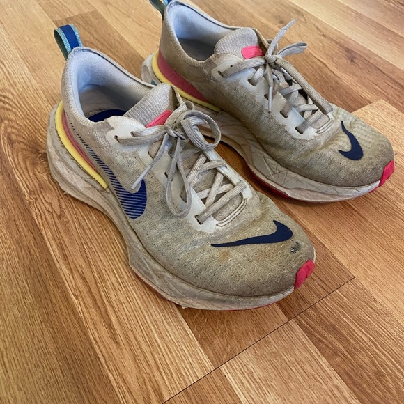 Nike Invincible Run 3 Running Shoes - Picture 2 of 5